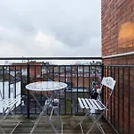 The Harlesden Escape - Spacious 3Bdr Flat With Balcony