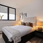 The Harlesden Escape - Spacious 3Bdr Flat With Balcony