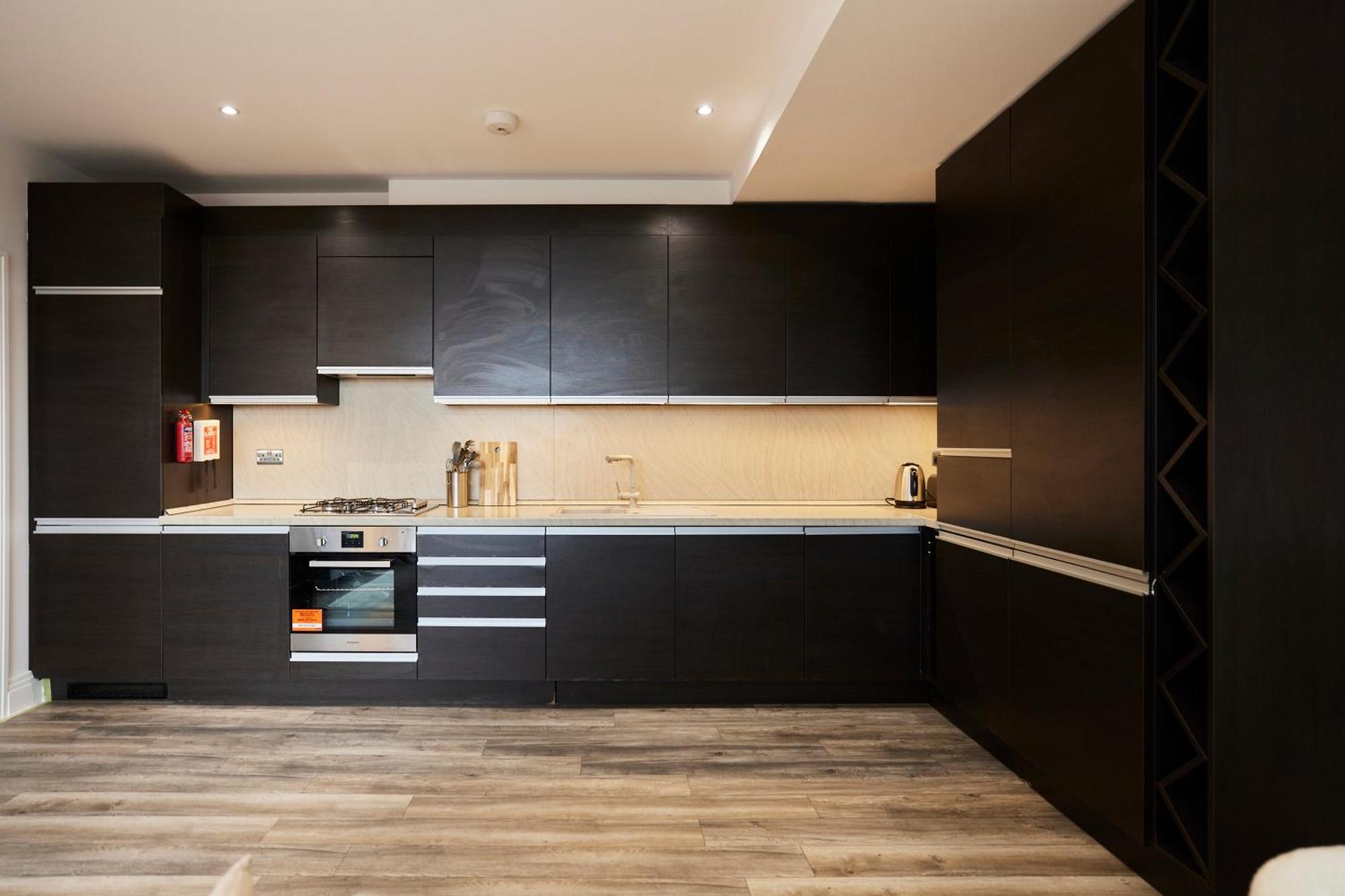 The Harlesden Escape - Spacious 3bdr Flat With Balcony Appartamento *
